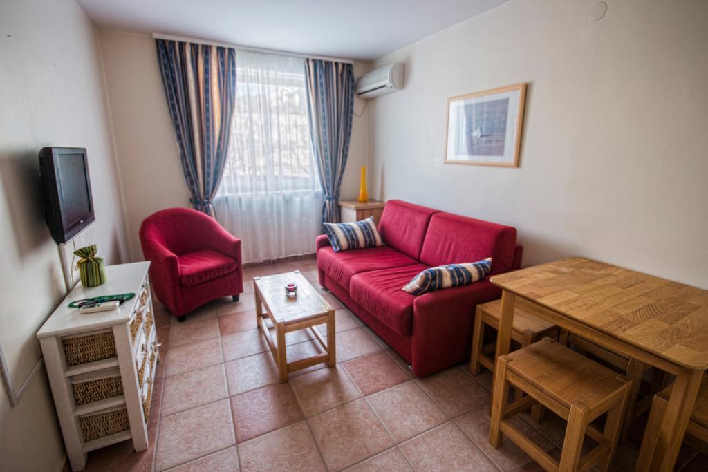 Aparthotel Castrum Novum Новиград Номер фото