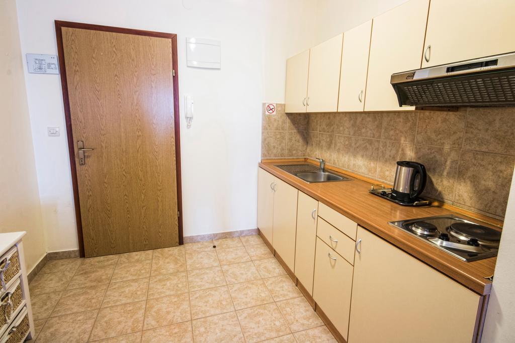 Aparthotel Castrum Novum Новиград Номер фото