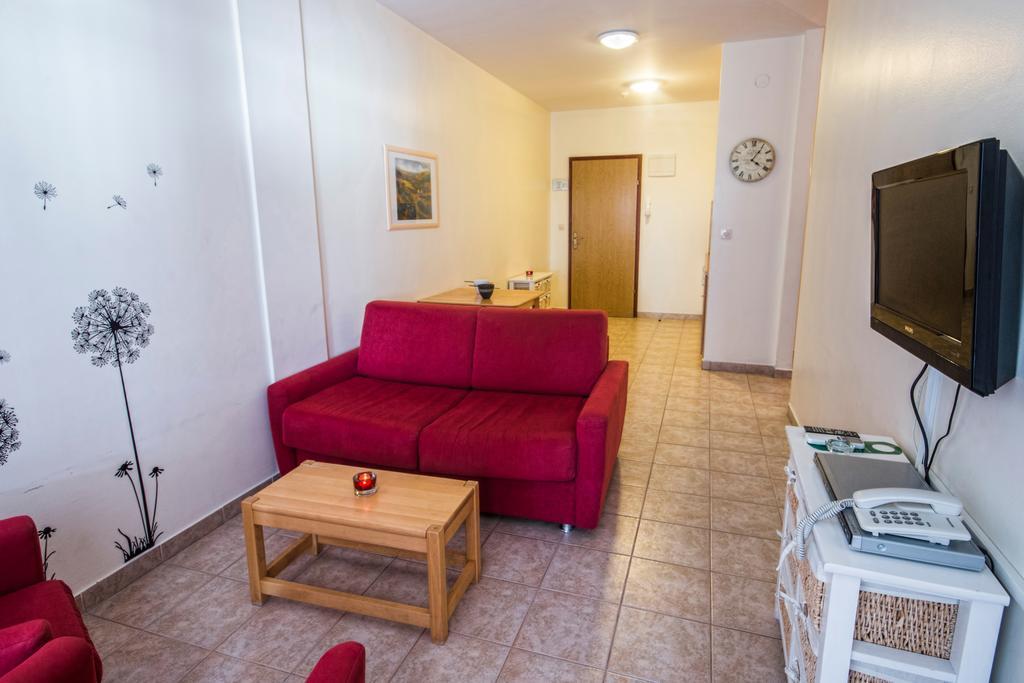 Aparthotel Castrum Novum Новиград Номер фото