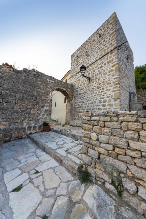 Aparthotel Castrum Novum Новиград Экстерьер фото