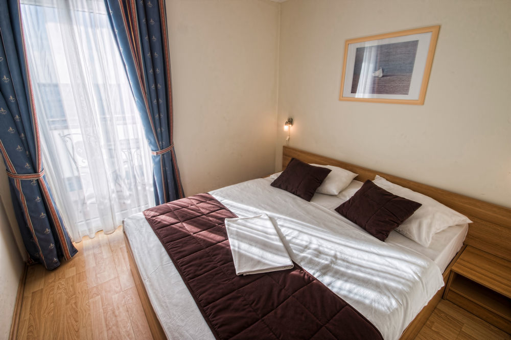 Aparthotel Castrum Novum Новиград Экстерьер фото