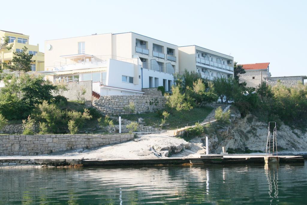 Aparthotel Castrum Novum Новиград Экстерьер фото