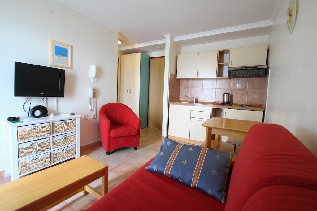 Aparthotel Castrum Novum Новиград Номер фото